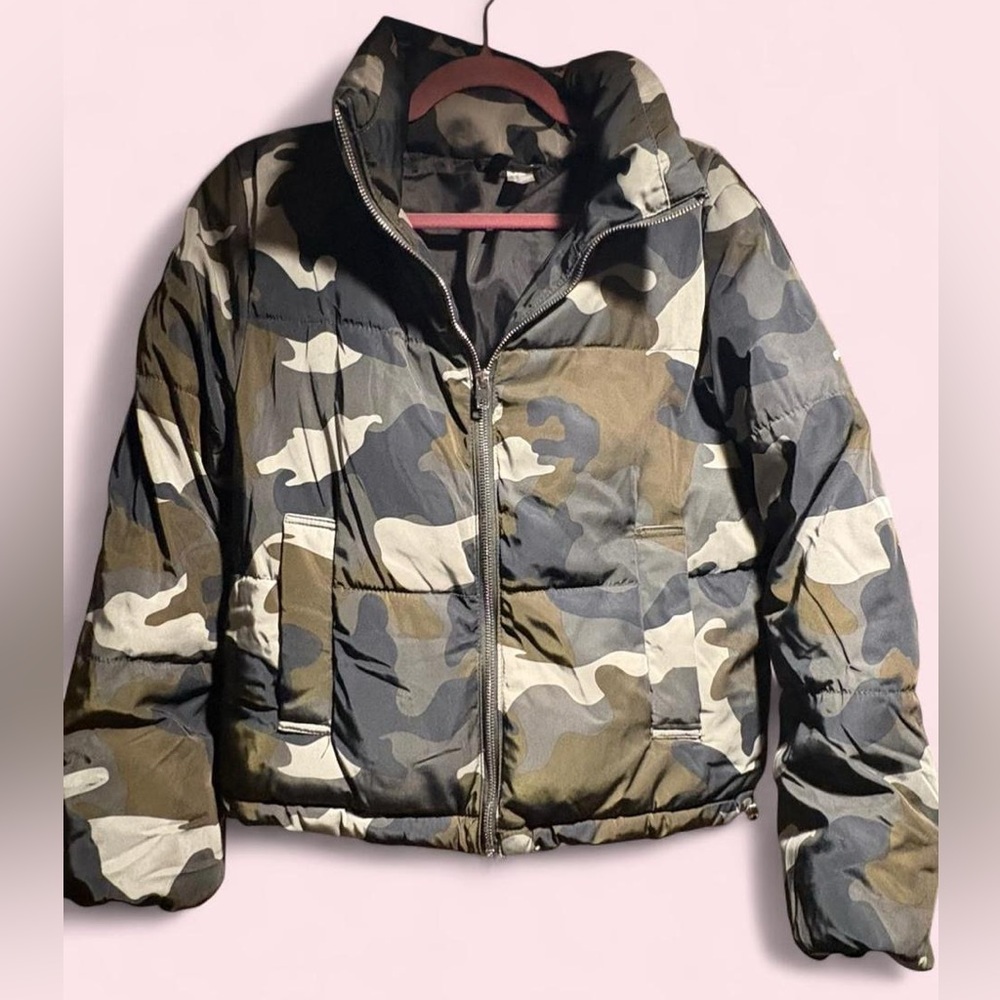 H&M Camouflage Puffer Jacket